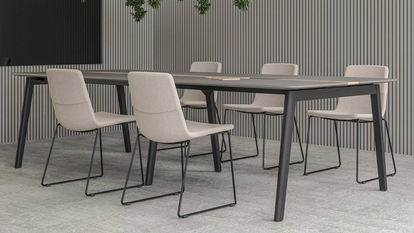 Table de Réunion NOVA Wood par Narbutas : La chaleur du bois pour des échanges inspirants