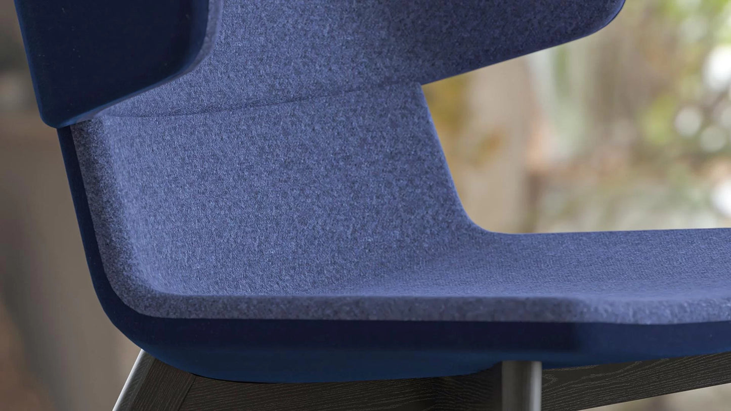 Fauteuil Lounge TWIST&SIT par Narbutas : Le design scandinave vibrant et expressif