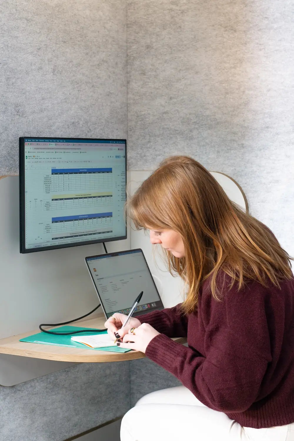 L'Îlot Desk par Workwithisland : Le bureau individuel de concentration