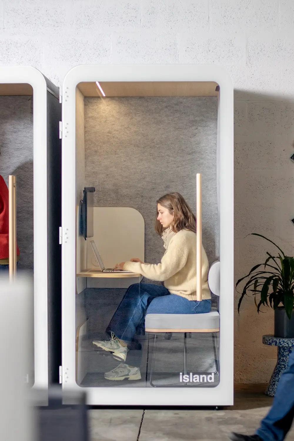 L'Îlot Desk par Workwithisland : Le bureau individuel de concentration