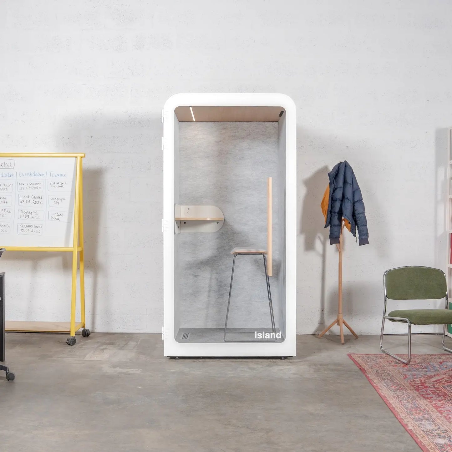 L'Îlot Solo par Workwithisland : La cabine téléphonique de bureau